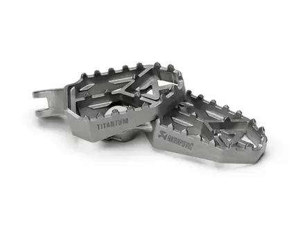 Akrapovic Adventure Footpeg Set (Titanium) Suzuki V-STROM 800/800DE/1050 2020-20 - Fotpinnar - D529452 - 1