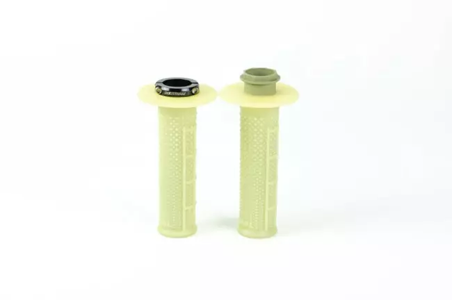 Renthal MX R-Works Lock-On Grips Kevlar Tapered Half Waffle - Handtag - D500642 - 1