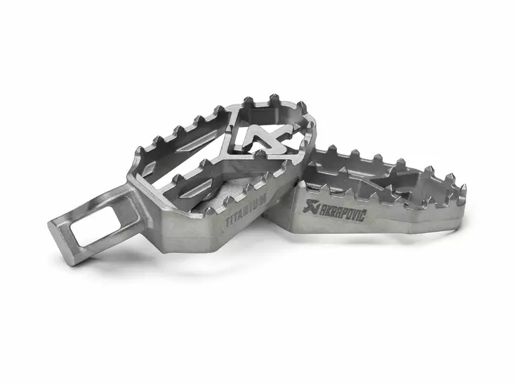 Akrapovic Adventure Footpeg Set (Titanium) Triumph Tiger 850 / 900 2024 - Fotpinnar - D520824 - 1